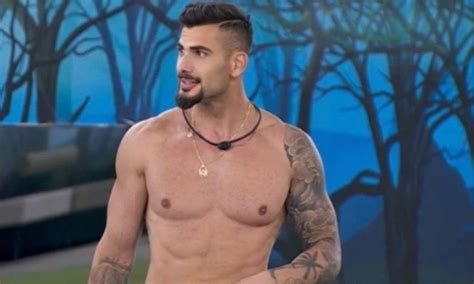 Novas nudes do Ex BBB Nizam Pelado no Privacy